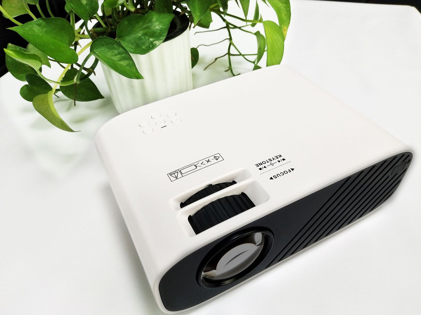 office-teaching-portable-projector