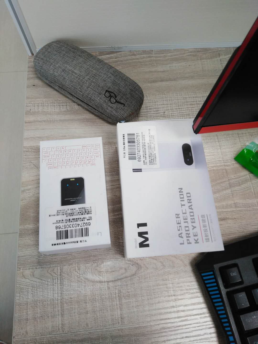 leing-fst-virtual-laser-keyboard-bluetooth-wireless-projector-phone-keyboard-for-computer-pad-laptop-with-mouse-function